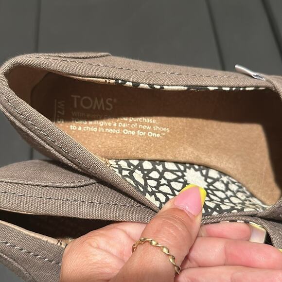 Toms ash grey calypso peep toe slip on wedge sz 7.5 - Picture 2 of 4
